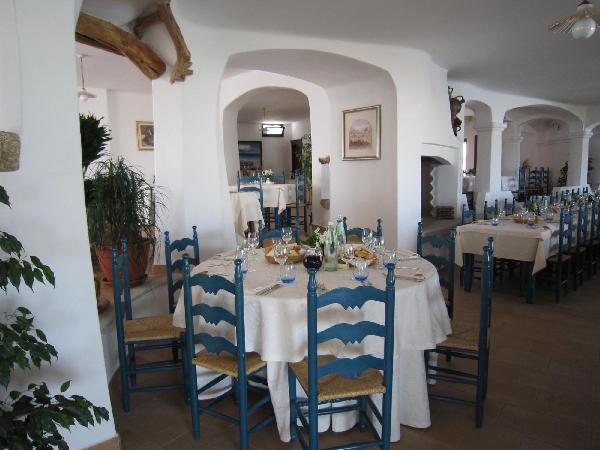Hotel Resort Nuraghe Arvu Cala Gonone Exterior photo